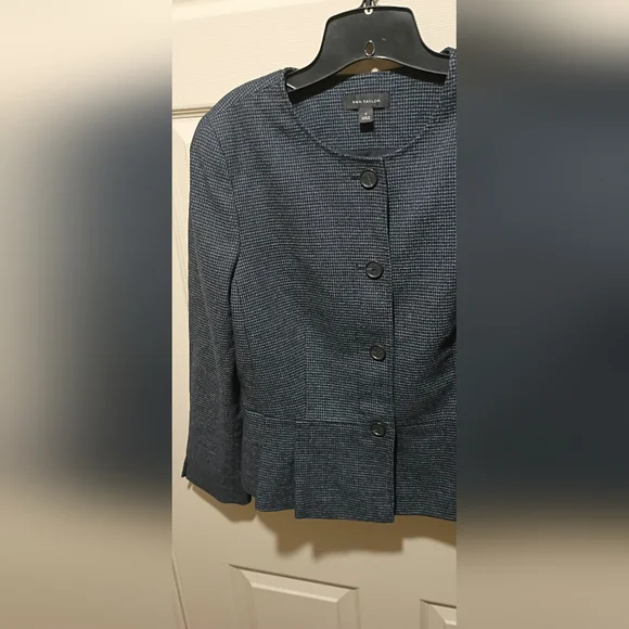 Vintage ANN TAYLOR button Front Pleated Navy Blue Blazer Jacket Size 12 - Picture 3 of 13